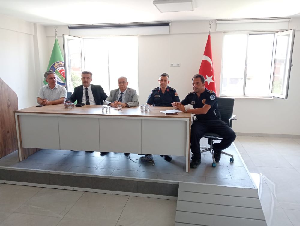 Kaymakamımız Hulusi DOĞAN Başkanlığında Yangınlar ile İlgili Önleyici Tedbirlerin Alınması Hususunda Toplantı Yapıldı