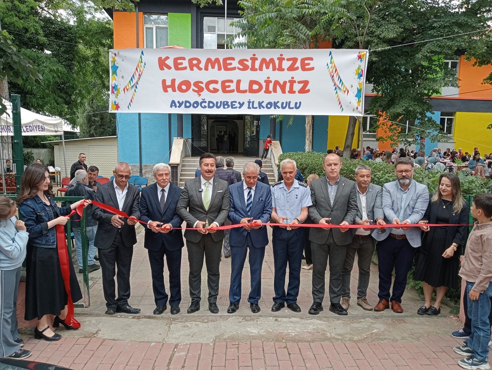 Kaymakamımız Hulusi DOĞAN Aydoğdubey İlkokulu Tarafından Düzenlenen Kermese Katıldı